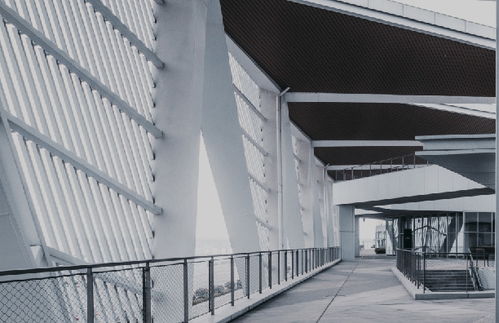 建材科技与威高地产集团 计算机系统服务的融合与创新